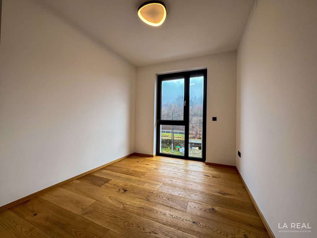 11mcufp3hb-4032x3024__69516ea5144e4