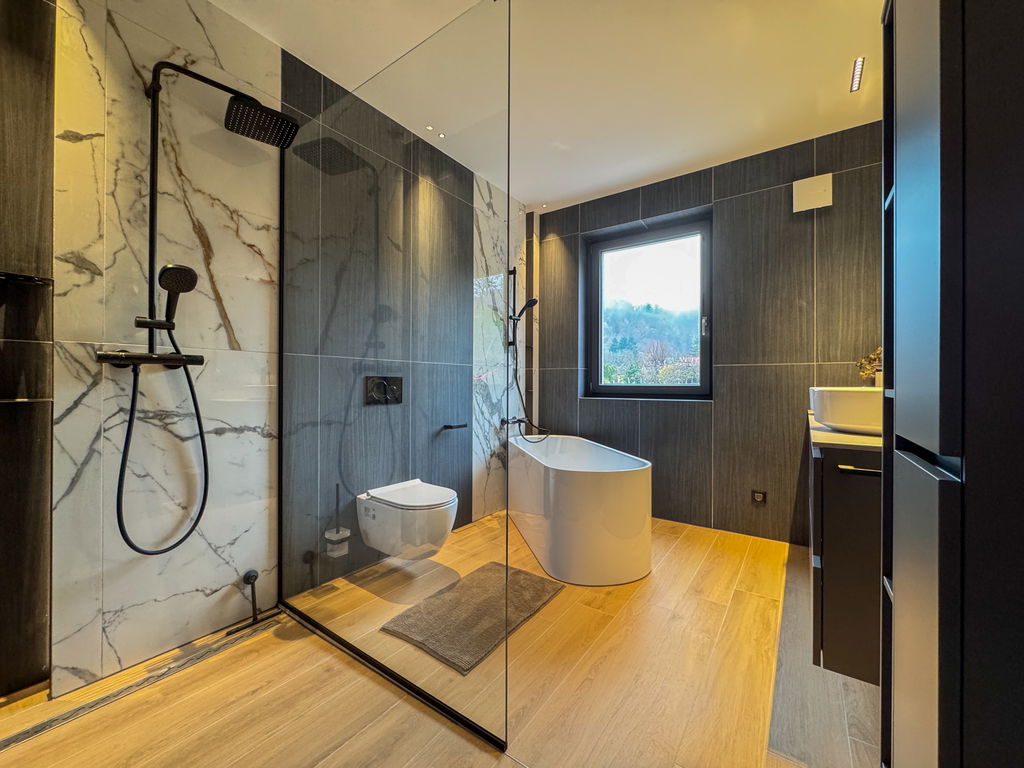 14__PL2X5MuZ-4032x3024