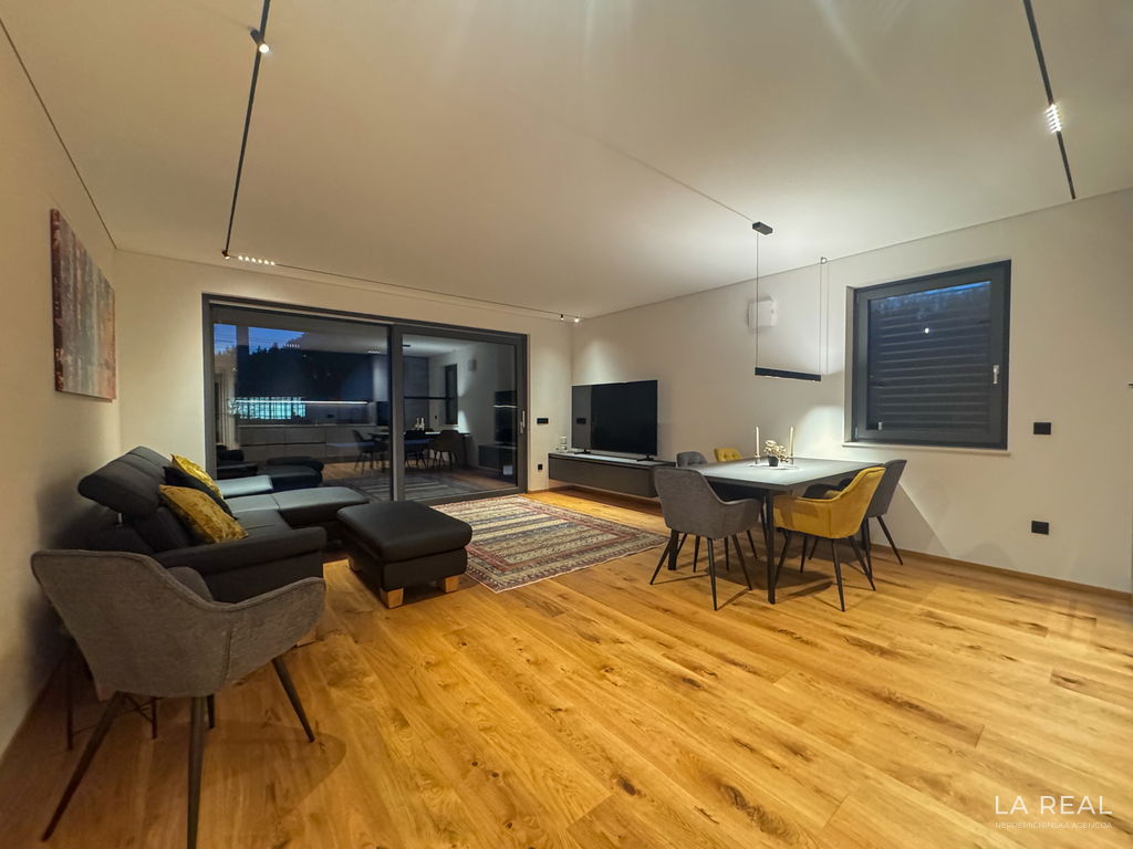 1nwodbopk-4032x3024__695b82c9a2f28