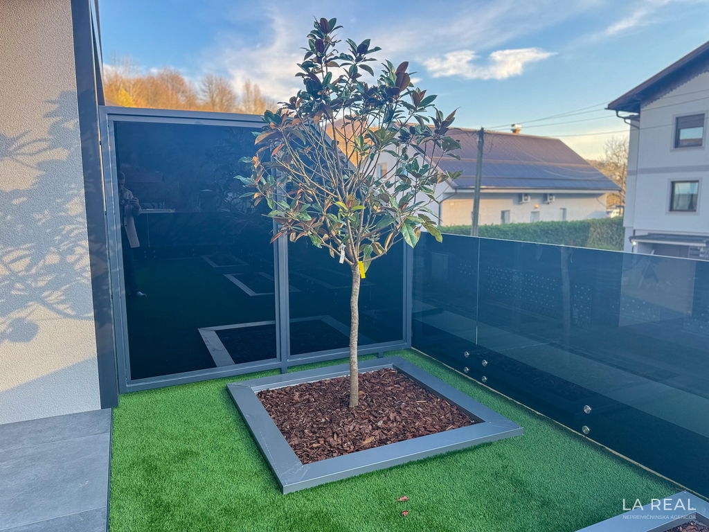 20ycbjqwwt-4032x3024__695b82f38c7bd