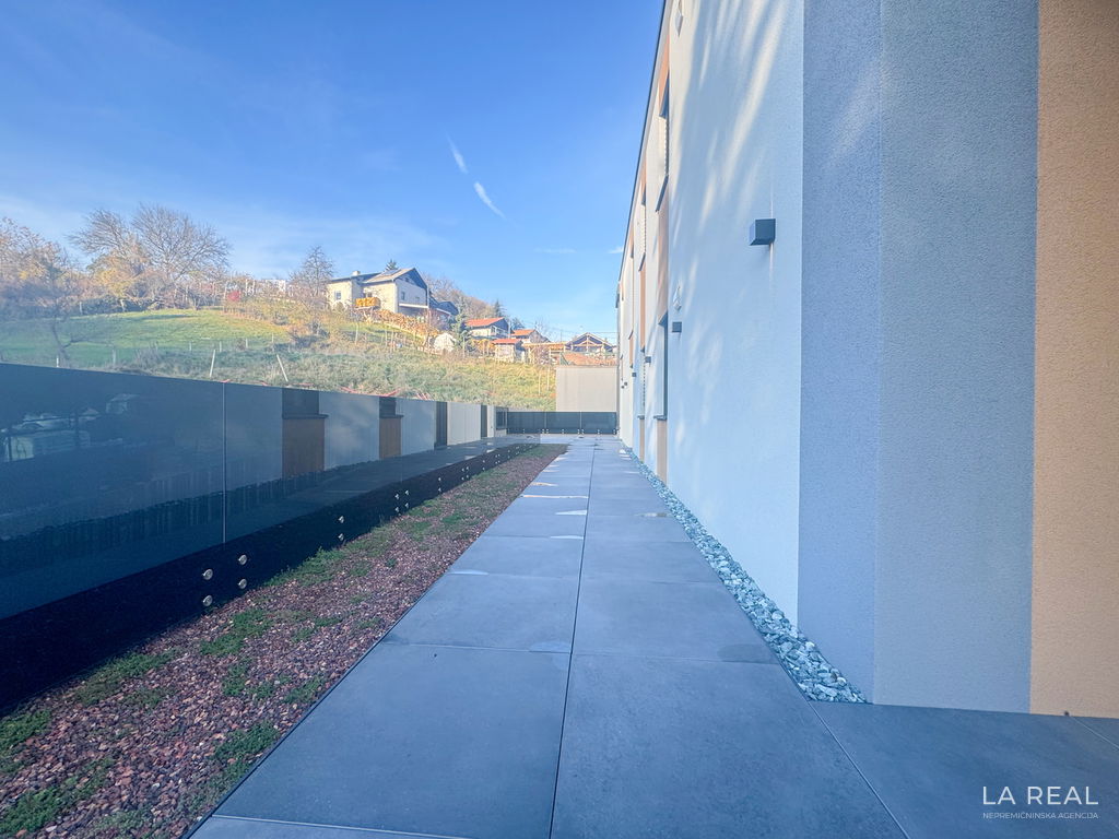 21fvswkgpw-4032x3024__695b82f49d690