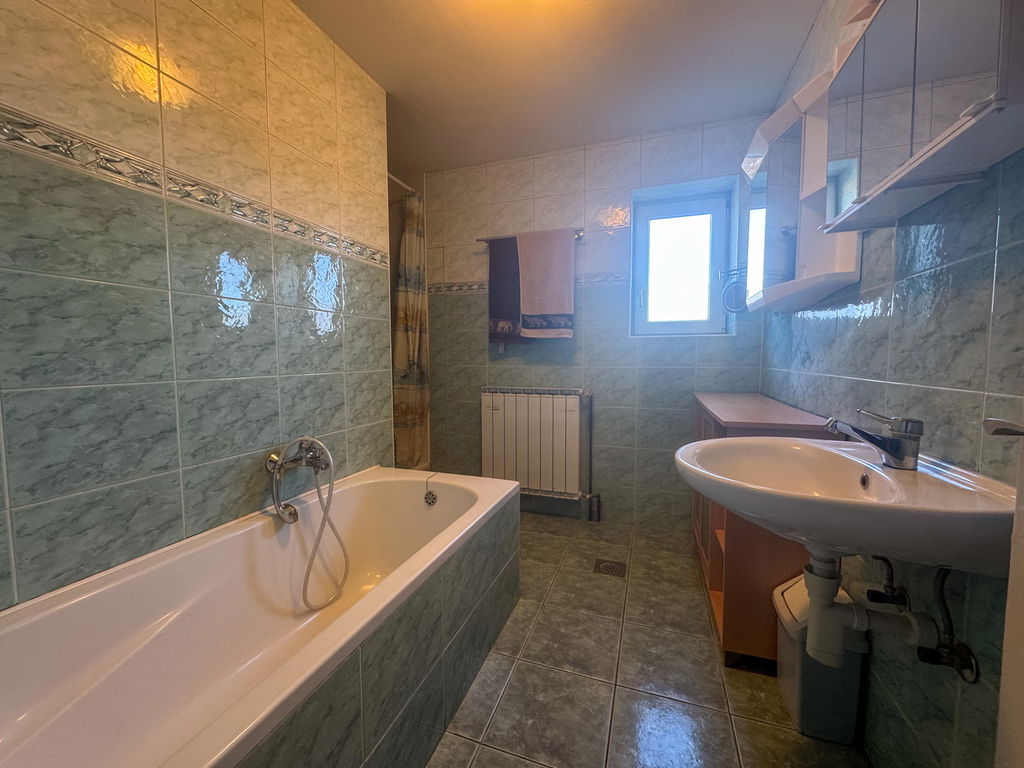 27walmwxfn-4032x30246882675f09006__68f1e96393b66