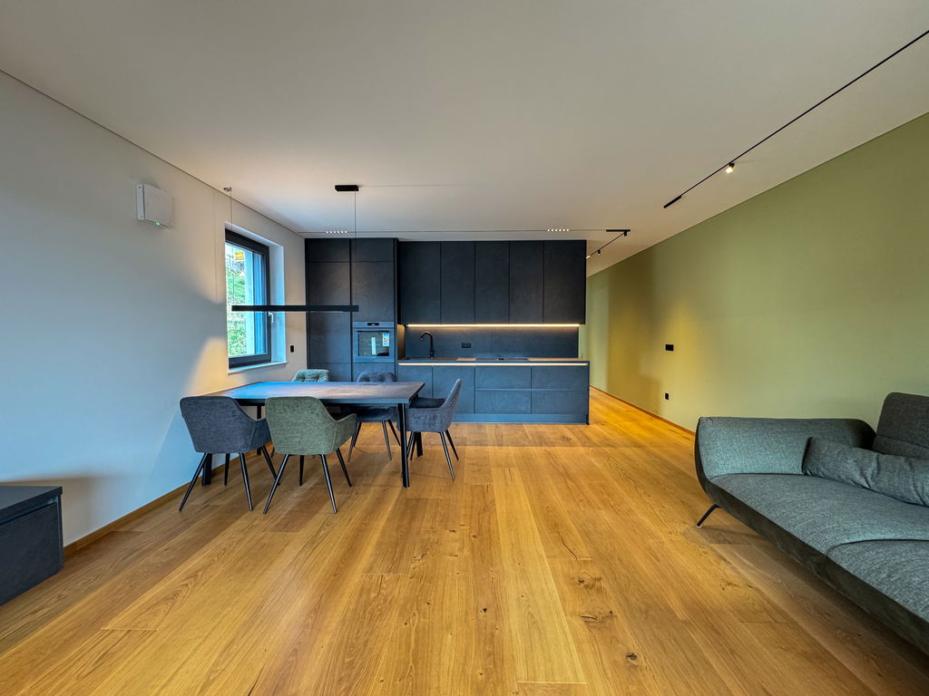 4__8fDCcOMr-4032x3024