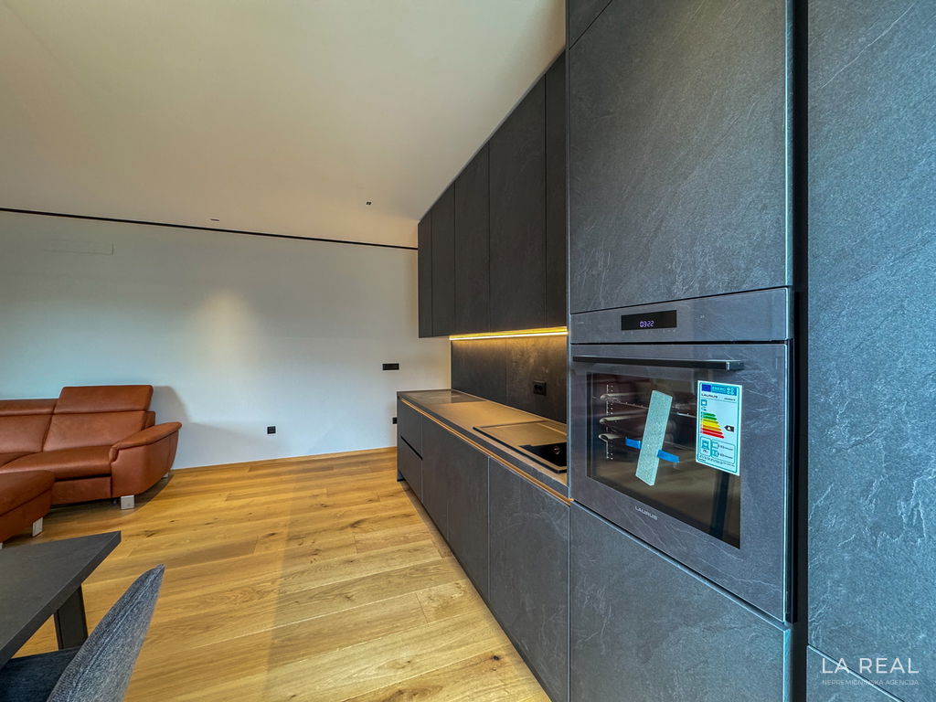 4oz6zxoog-4032x3024__69516e9d61b00