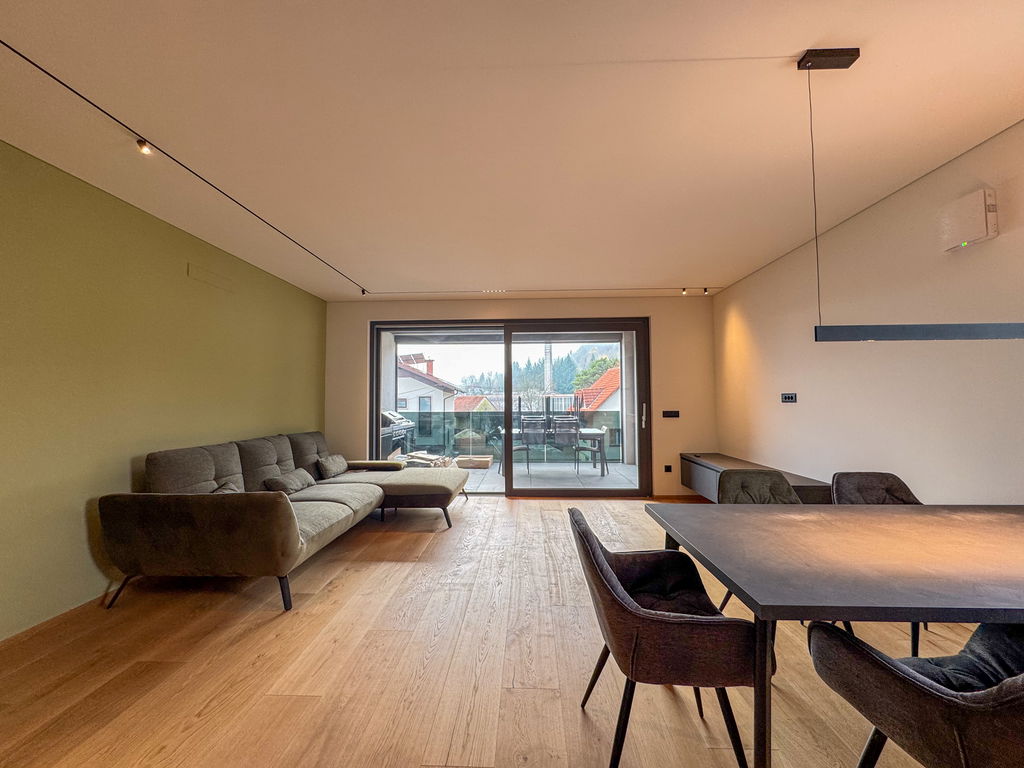 7__UYspl4x2-4032x3024