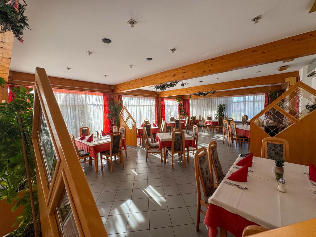 9hnx0xuf6-4032x30246882673f62054__68f1e951ca1fd